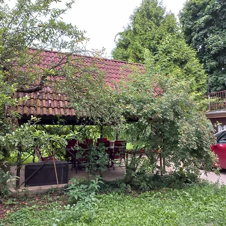 Háromfenyő * Révfülöp