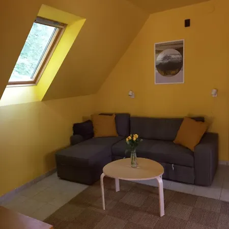 Háromfenyő Casa vacanze *